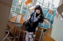 学校储物间的白丝萝莉【注册可看高清大图】